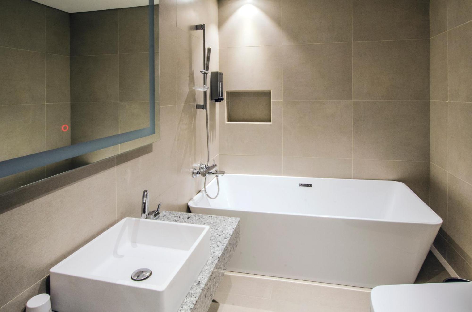 Hotel The Designers Premier Kondae Сеул Екстериор снимка