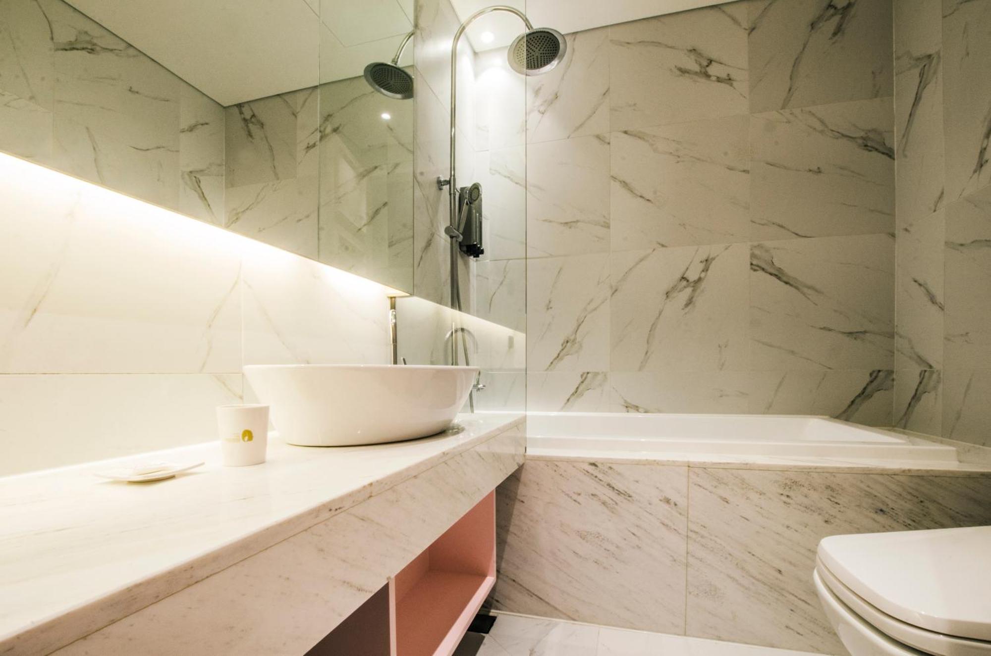 Hotel The Designers Premier Kondae Сеул Екстериор снимка