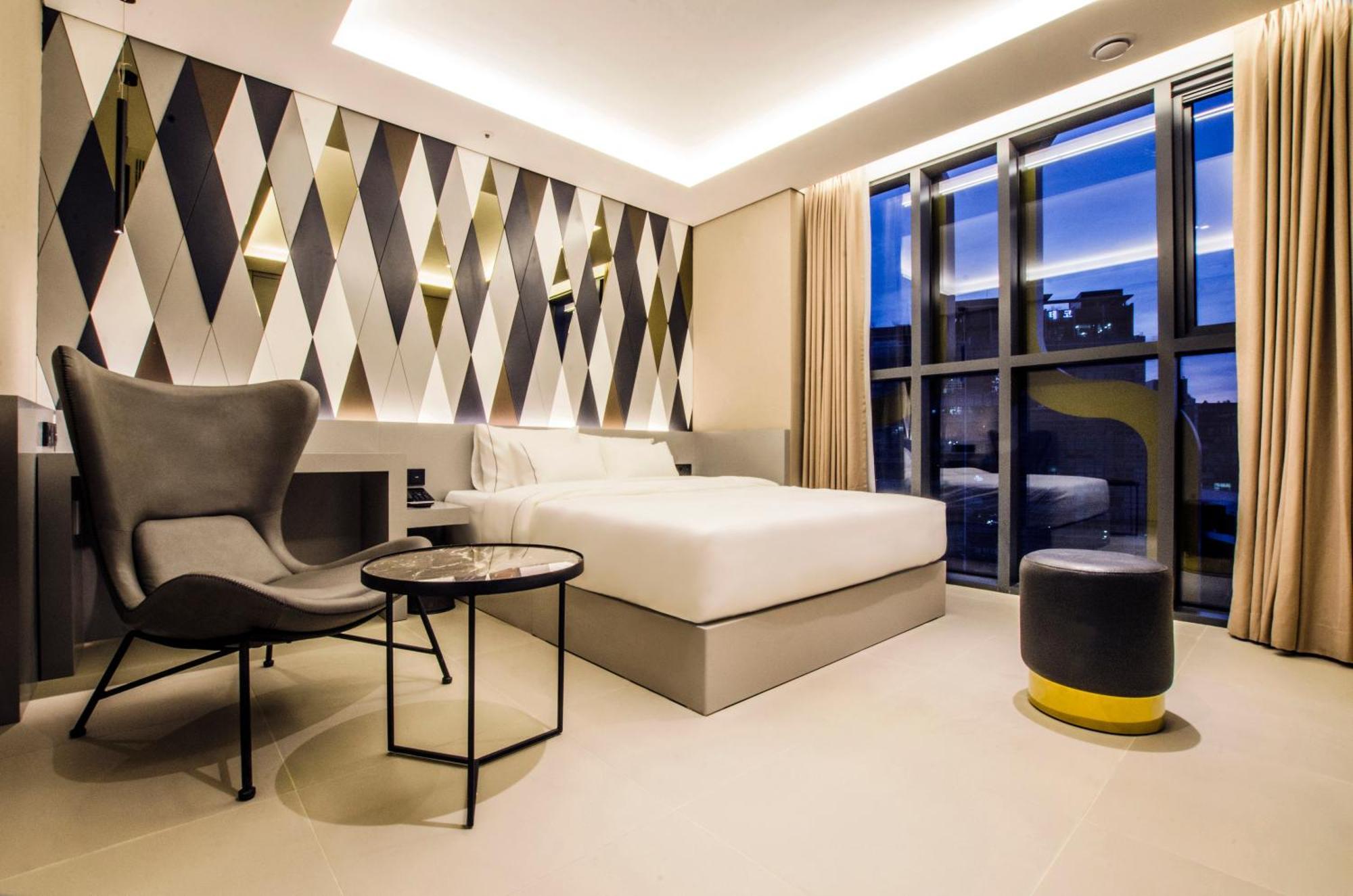 Hotel The Designers Premier Kondae Сеул Екстериор снимка
