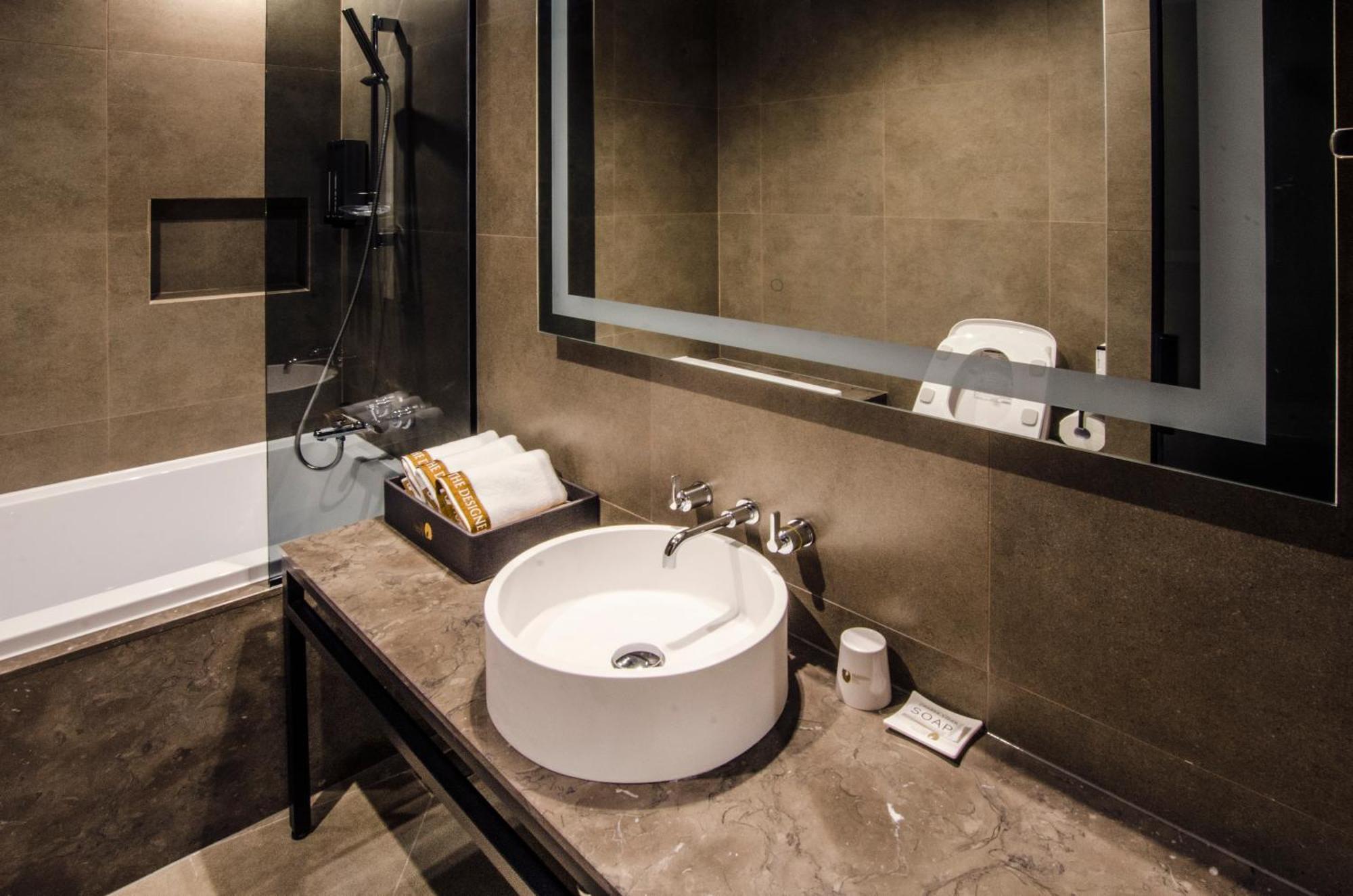Hotel The Designers Premier Kondae Сеул Екстериор снимка