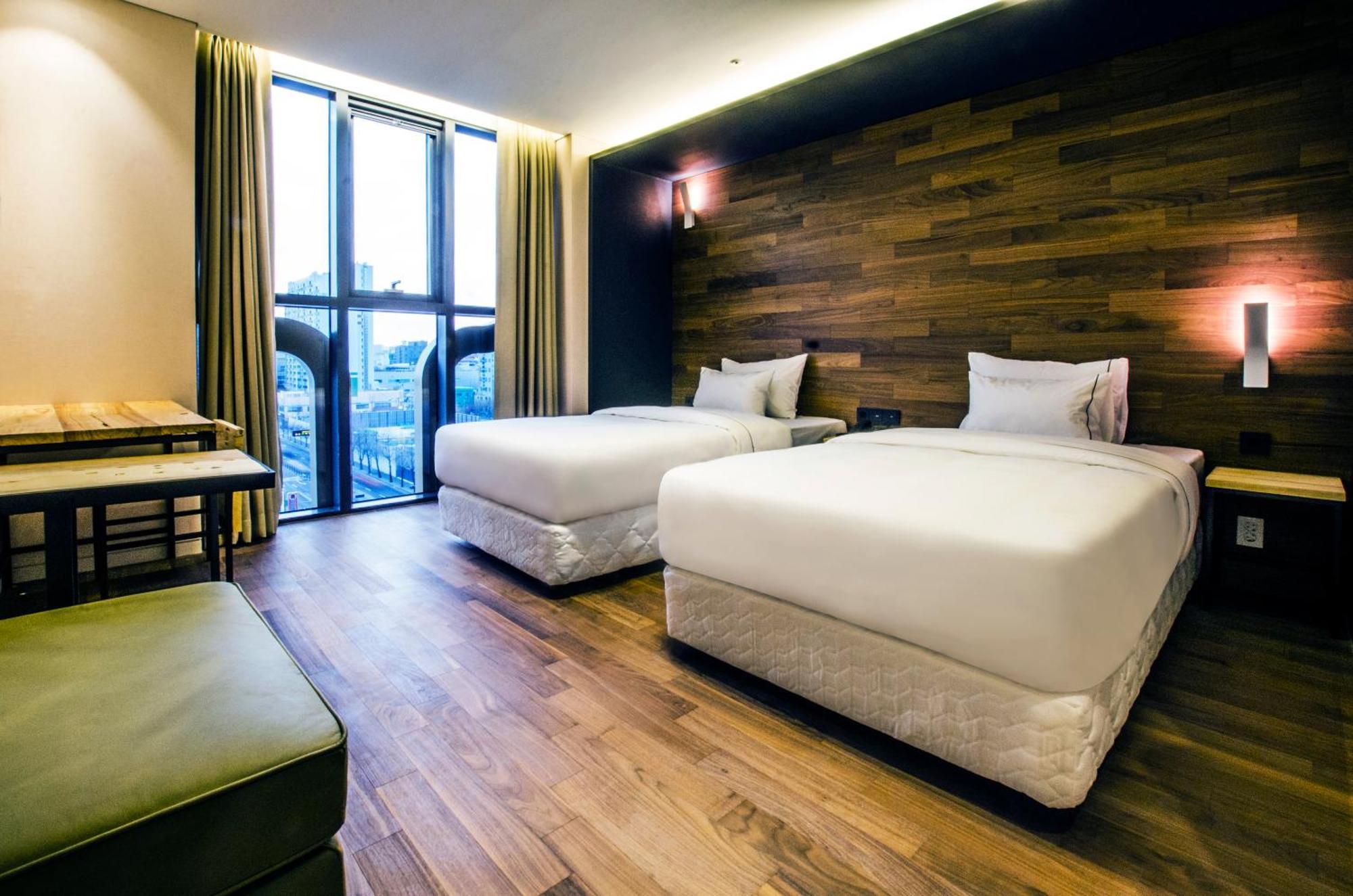 Hotel The Designers Premier Kondae Сеул Екстериор снимка